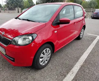 Frontvisning af en udlejnings Skoda Citigo i Podgorica, Montenegro ✓ Bil #9311. ✓ Manual TM ✓ 0 anmeldelser.