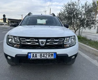1.5L 엔진이 장착된 티라나에서의 Dacia Duster #9278 매뉴얼 차량 대여 ➤ 심부름 알바니아에서에서 제공.