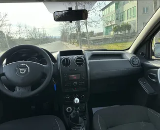 在 在阿尔巴尼亚 租赁 Dacia Duster 2017 汽车，特点包括 ✓ 使用 Diesel 燃料和 110 马力 ➤ 起价 23 EUR 每天。