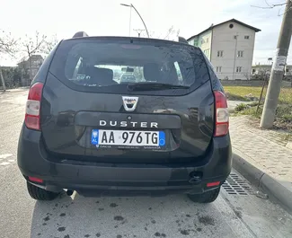 Diesel 1,5L moottori Dacia Duster 2017 vuokrattavana Tiranassa.