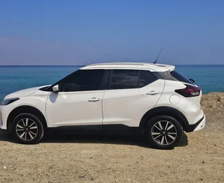 Ενοικίαση Nissan Kicks. Αυτοκίνητο Οικονομική, Άνεση, Crossover προς ενοικίαση στα Ηνωμένα Αραβικά Εμιράτα ✓ Κατάθεση 1000 AED ✓ Επιλογές ασφάλισης: TPL, FDW.