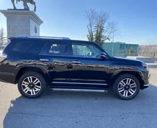 Toyota 4 Runner 2020 location de voiture en Géorgie, avec ✓ Essence carburant et 260 chevaux ➤ À partir de 300 GEL par jour.