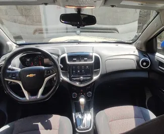 Chevrolet Aveo 2018 için kiralık Benzin 1,4L motor, Erivan'da.