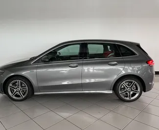 Прокат машины Mercedes-Benz B-Class №9510 (Автомат) в аэропорту Тенерифе Южный, с двигателем 1,3л. Гибрид ➤ Напрямую от Филипп в Испании.