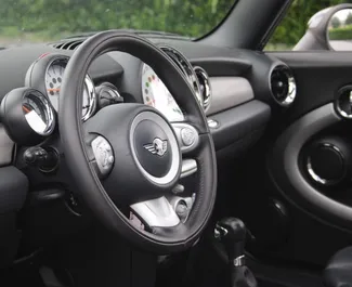 Mini Cabrio 2014 için kiralık Benzin 1,6L motor, Budva'da.