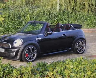 Budva에서, 몬테네그로에서 대여하는 Mini Cooper S의 전면 뷰 ✓ 차량 번호#9554. ✓ 자동 변속기 ✓ 0 리뷰.