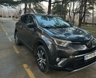 Toyota Rav4 2018 biludlejning i Georgien, med ✓ Benzin brændstof og 176 hestekræfter ➤ Starter fra 100 GEL pr. dag.