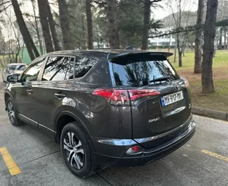Toyota Rav4 2018 beschikbaar voor verhuur in Tbilisi, met een kilometerlimiet van onbeperkt.
