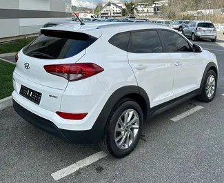 在 在阿尔巴尼亚 租赁 Hyundai Tucson 2016 汽车，特点包括 ✓ 使用 Diesel 燃料和 145 马力 ➤ 起价 27 EUR 每天。