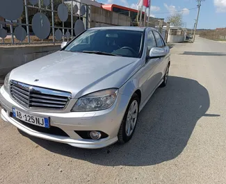 Frontvisning av en leiebil Mercedes-Benz C220 d i Tirana, Albania ✓ Bil #9468. ✓ Automatisk TM ✓ 0 anmeldelser.