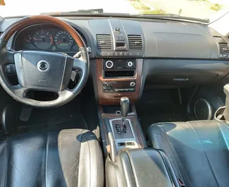 티라나에서에서 대여 가능한 디젤 2.7L 엔진의 SsangYong Rexton 2004.