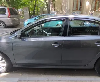 Pronájem Volkswagen Jetta. Auto typu Ekonomická, Komfort k pronájmu v Gruzii ✓ Vklad 500 GEL ✓ Možnosti pojištění: TPL, CDW, Cestující.