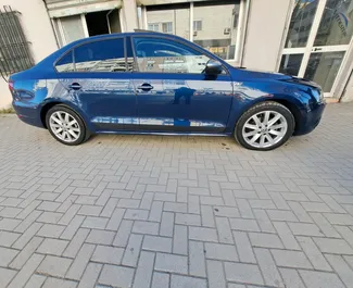 Biludlejning Volkswagen Jetta #9566 Automatisk i Tirana, udstyret med 2,0L motor ➤ Fra Besmir i Albanien.