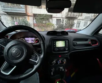 Jeep Renegade location. Économique, Confort, Crossover Voiture à louer en Géorgie ✓ Dépôt de 200 GEL ✓ RC options d'assurance.