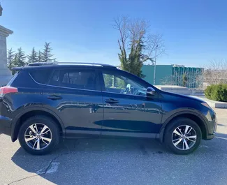 Toyota Rav4 bérlése. Kényelmes, SUV, Crossover típusú autó bérlése Grúziában ✓ Letét 300 GEL ✓ Biztosítási opciók: TPL, CDW, Utasok.