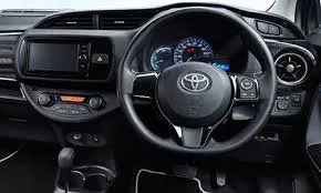 ラルナカにて、キプロスにてでのToyota Vitz #9520 自動カーレンタル、1.3Lエンジン搭載 ➤ アンソニーから。