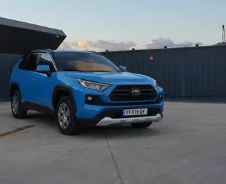 Přední pohled na pronájem Toyota Rav4 Adventure v Tbilisi, Georgia ✓ Auto č. 9592. ✓ Převodovka Automatické TM ✓ Recenze 0.