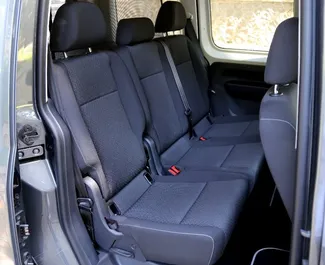 Volkswagen Caddy 2017, Durres içinde için kiralık, sınırsız kilometre sınırı ile.