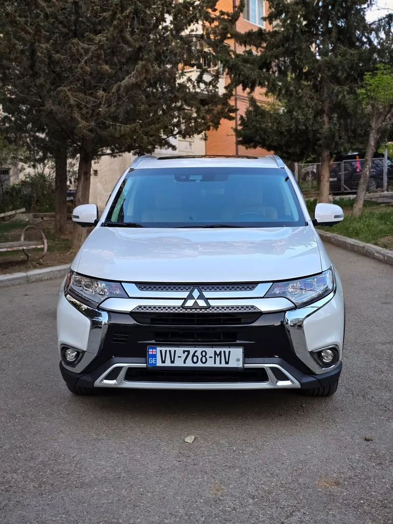 Аренда Mitsubishi Outlander Xl #9728 в Тбилиси, Грузия ➤ TakeCars.com