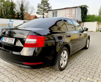 Prenájom auta Skoda Octavia 2020 v v Česku, s vlastnosťami ✓ palivo Benzín a výkon 150 koní ➤ Od 54 EUR za deň.