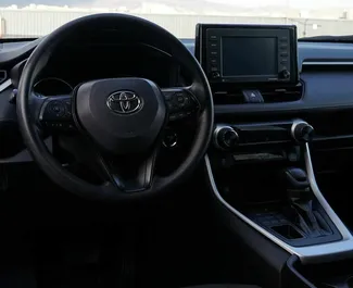 Alquiler de Toyota Rav4 Adventure. Coche Confort, SUV, Cruce para alquilar en Georgia ✓ Depósito de 200 GEL ✓ opciones de seguro TPL, CDW, SCDW, Pasajeros, Robo, Sin depósito.