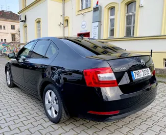 Skoda Octavia bérlése. Kényelmes típusú autó bérlése Csehországban ✓ Letét 500 EUR ✓ Biztosítási opciók: TPL, CDW, SCDW, Lopás, Külföldön, Nincs befizetés.