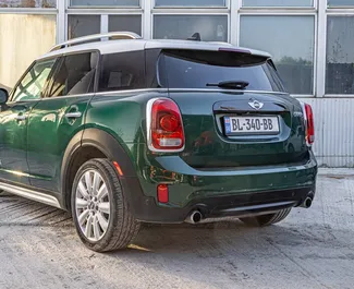 2.0L 엔진이 장착된 트빌리시에서의 Mini Countryman Cooper S #9813 자동 차량 대여 ➤ Julia 조지아에서에서 제공.