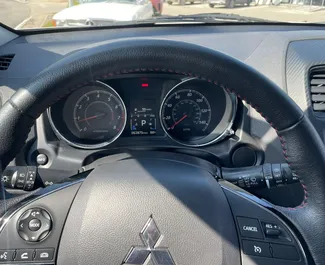 Mitsubishi Outlander Sport 2019 disponible para alquilar en Tiflis, con límite de millaje de ilimitado.