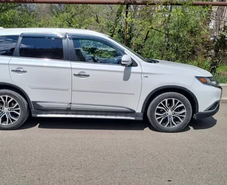 Location de voiture Mitsubishi Outlander Xl #9706 Automatique à Tbilissi, équipée d'un moteur 3,0L ➤ De Grigol en Géorgie.