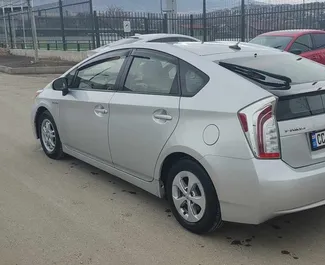 Prenájom Toyota Prius. Auto typu Ekonomická, Komfort na prenájom v v Gruzínsku ✓ Bez zálohy ✓ Možnosti poistenia: TPL.