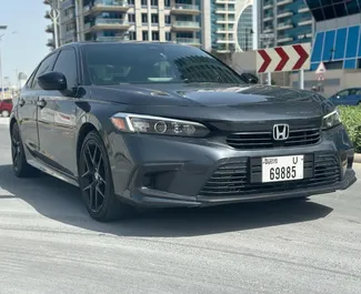 Bilutleie av Honda Civic 2023 i i De Forente Arabiske Emirater, inkluderer ✓ Bensin drivstoff og 158 hestekrefter ➤ Starter fra 150 AED per dag.