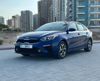 Vue de face d'une location Kia Forte à Dubaï, EAU ✓ Voiture #9665. ✓ Automatique TM ✓ 0 avis.