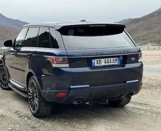 Bilutleie av Land Rover Range Rover Sport 2014 i i Albania, inkluderer ✓ Diesel drivstoff og 254 hestekrefter ➤ Starter fra 125 EUR per dag.