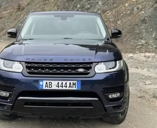 Frontvisning av en leiebil Land Rover Range Rover Sport i Tirana, Albania ✓ Bil #10017. ✓ Automatisk TM ✓ 0 anmeldelser.