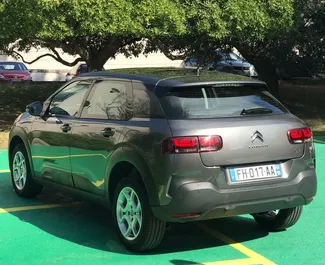 Najem Citroen C4 Cactus. Avto tipa Udobje, Crossover za najem v v Črni gori ✓ Depozit 200 EUR ✓ Možnosti zavarovanja: TPL, SCDW, V tujini.