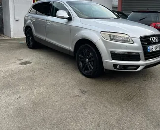 تأجير سيارة Audi Q7 2007 في في ألبانيا، تتميز بـ ✓ وقود الديزل وقوة 185 حصان ➤ بدءًا من 40 EUR يوميًا.