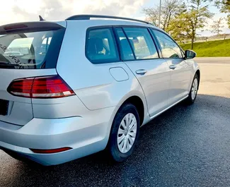 Najem avtomobila Volkswagen Golf Variant 2018 v na Češkem, z značilnostmi ✓ gorivo Dizel in 116 konjskih moči ➤ Od 48 EUR na dan.