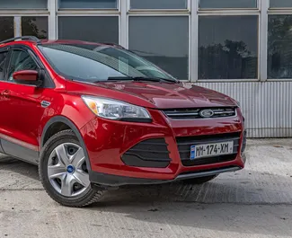 Sprednji pogled najetega avtomobila Ford Escape v v Tbilisiju, Georgia ✓ Avtomobil #9878. ✓ Menjalnik Samodejno TM ✓ Mnenja 0.