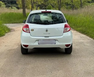 Alquiler de Renault Clio 3. Coche Economía para alquilar en Montenegro ✓ Depósito de 100 EUR ✓ opciones de seguro TPL, CDW, SCDW, FDW, Robo, En el extranjero, Joven.