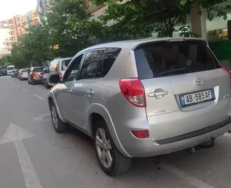 Dīzeļdegviela 2,2L dzinējs Toyota Rav4 2007 nomai Durresā.