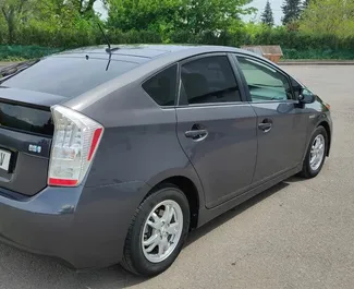 Alquiler de coches Toyota Prius n.º 10237 Automático en Tiflis, equipado con motor de 1,8L ➤ De Levani en Georgia.