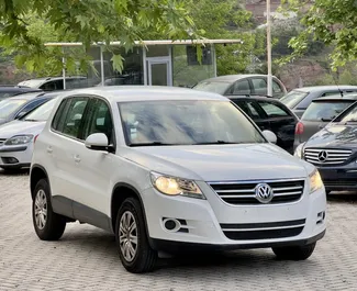 알바니아에서에서 대여하는 Volkswagen Tiguan 2011 차량, 특징: ✓디젤 연료 및 140마력 ➤ 하루 48 EUR부터 시작.