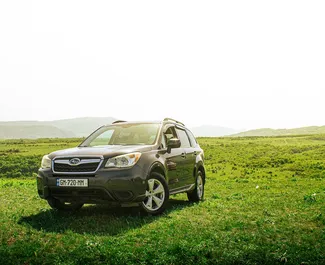 트빌리시에서, 조지아에서 대여하는 Subaru Forester의 전면 뷰 ✓ 차량 번호#10141. ✓ 자동 변속기 ✓ 0 리뷰.