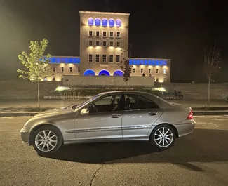 Ενοικίαση αυτοκινήτου Mercedes-Benz C-Class 2006 στην Αλβανία, περιλαμβάνει ✓ καύσιμο Βενζίνη και 143 ίππους ➤ Από 27 EUR ανά ημέρα.