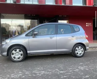 Uthyrning av Honda Jazz. Ekonomi, Komfort bil för uthyrning i Albanien ✓ Deposition 100 EUR ✓ Försäkringsalternativ: TPL, FDW, Utomlands.