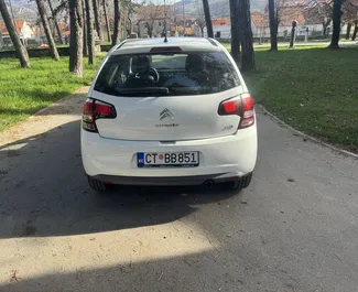 Citroen C3 nuoma. Ekonomiškas, Komfortiškas, Krosas automobilis nuomai Juodkalnijoje ✓ Depozitas 100 EUR ✓ Draudimo pasirinkimai: TPL, SCDW, Keleiviai, Užsienyje, Jaunimas.