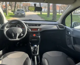 Citroen C3 2014 için kiralık Dizel 1,4L motor, Budva'da.