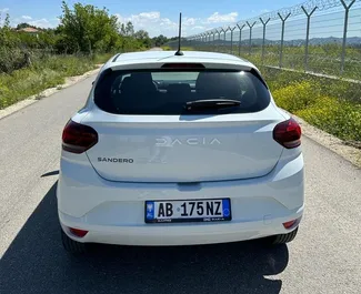 Dacia Sandero 2024 location de voiture en Albanie, avec ✓ Essence carburant et 90 chevaux ➤ À partir de 27 EUR par jour.