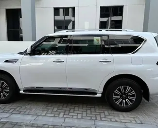 Орендуйте Nissan Patrol 2023 в ОАЕ. Паливо: Бензин. Потужність: 400 к.с. ➤ Вартість від 487 AED за добу.