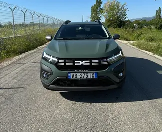 Automašīnas noma Dacia Sandero Stepway #10109 ar Rokasgrāmata pārnesumu kārbu pie Tirānas lidostas, aprīkots ar 1,0L dzinēju ➤ No Marenglen Albānijā.